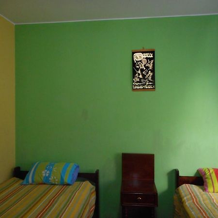 Hostal Geminis San Juan Bautista Экстерьер фото