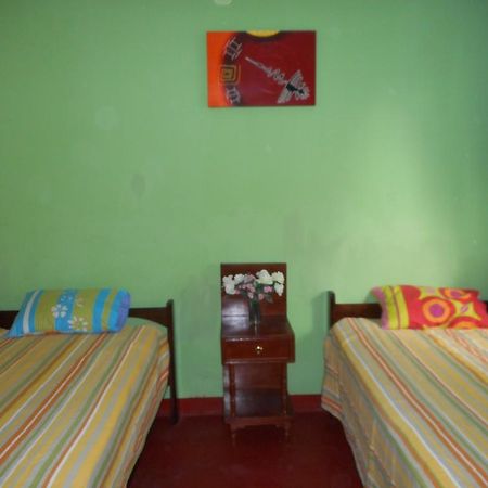 Hostal Geminis San Juan Bautista Экстерьер фото