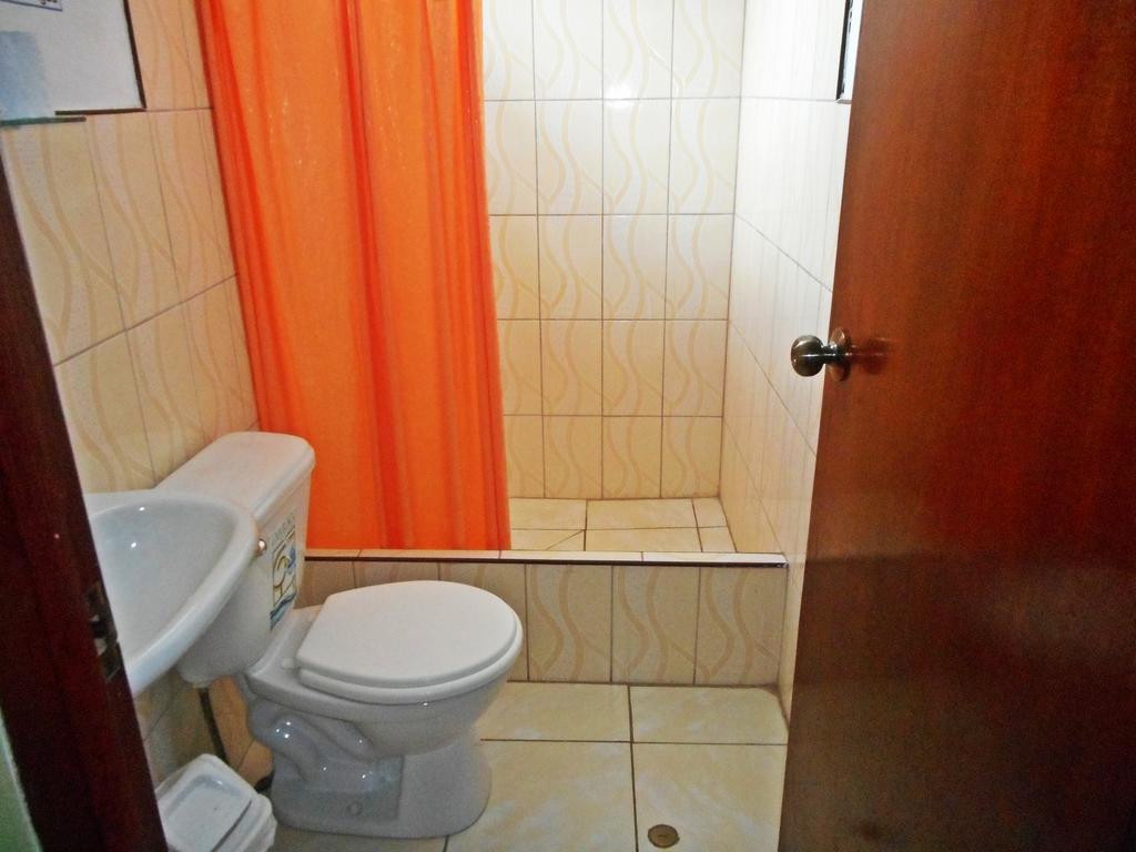 Hostal Geminis San Juan Bautista Экстерьер фото