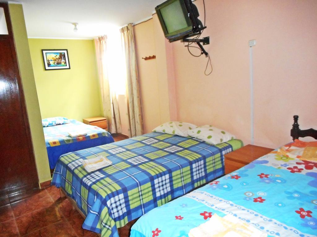 Hostal Geminis San Juan Bautista Экстерьер фото