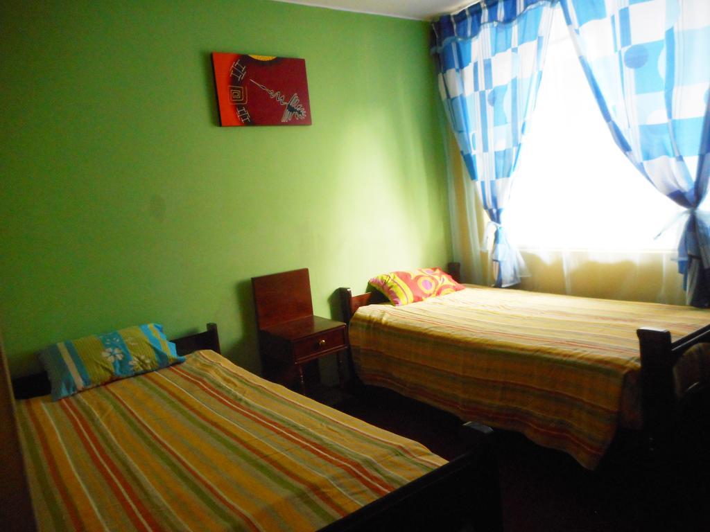 Hostal Geminis San Juan Bautista Экстерьер фото