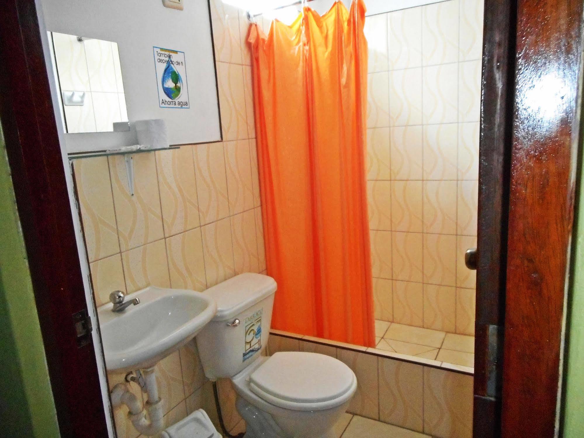 Hostal Geminis San Juan Bautista Экстерьер фото