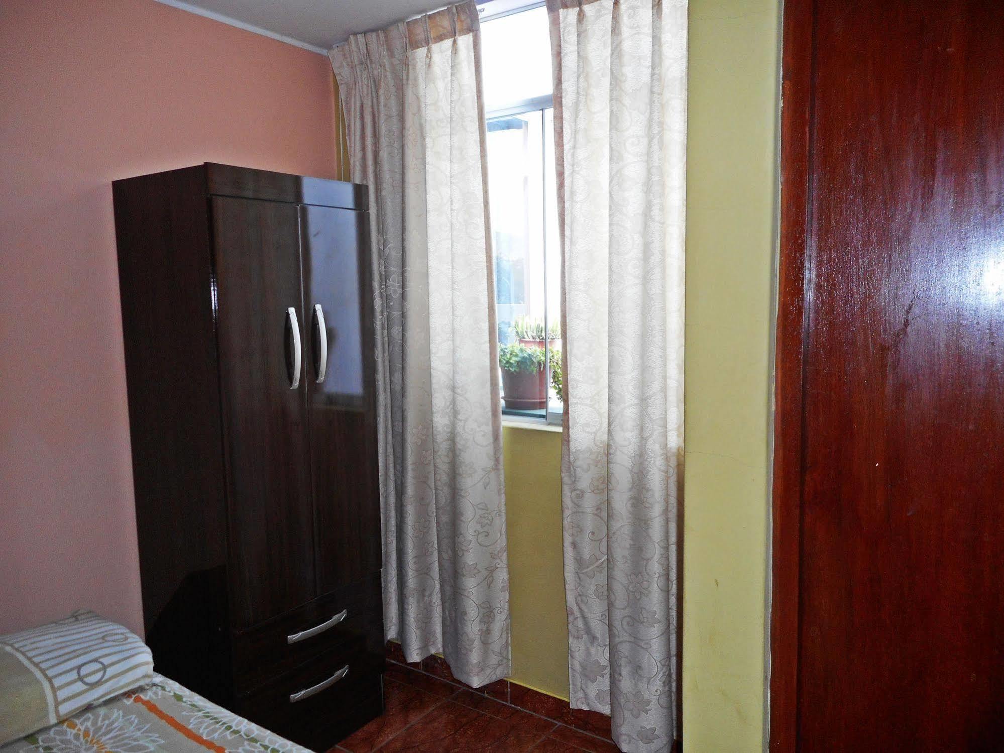 Hostal Geminis San Juan Bautista Экстерьер фото