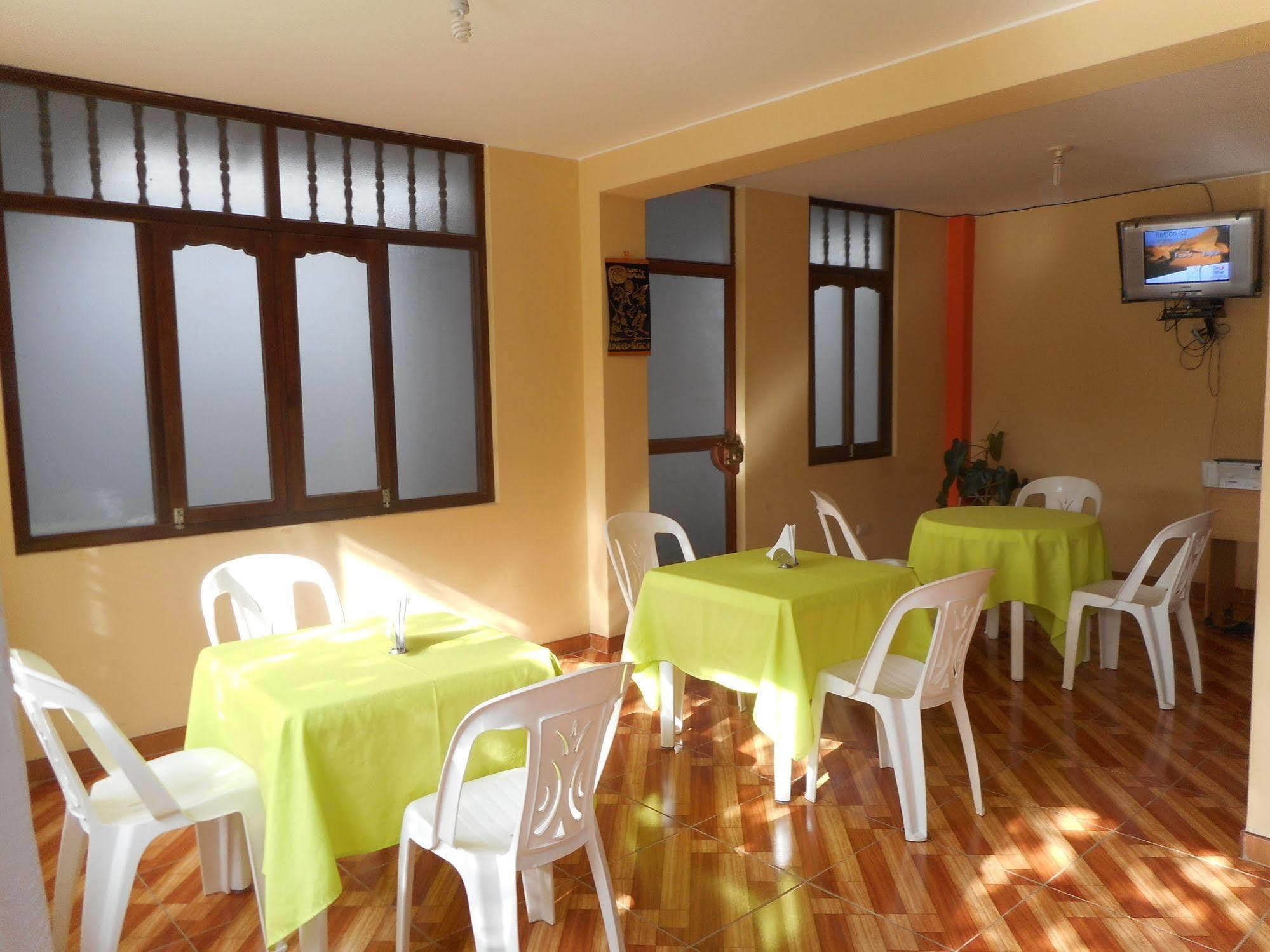 Hostal Geminis San Juan Bautista Экстерьер фото